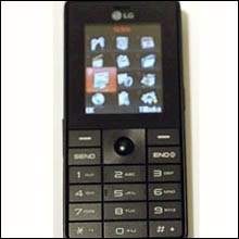 LG разработала тонкий телефон LG - G320
