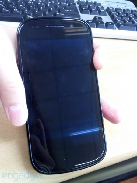 Google Nexus S попался в объектив