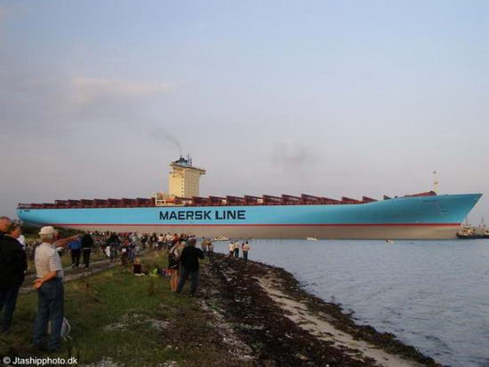 Emma Maersk - ����� �������� ������������� � ���� 