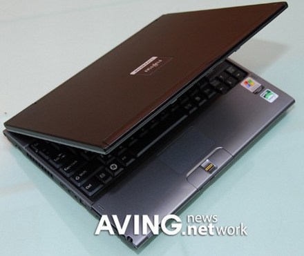 Fujitsu-Siemens LifeBook S2210: лёгкий ноут