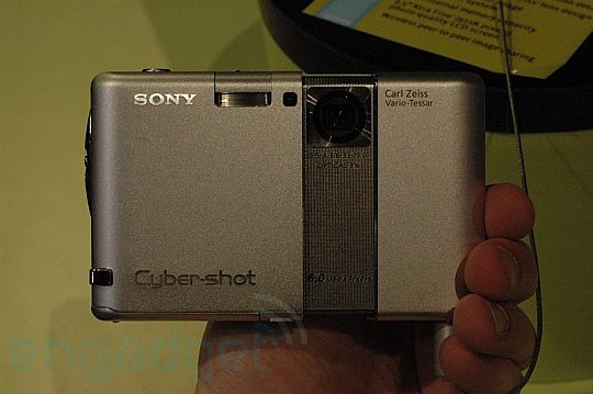 Sony G1 Cybershot - фотоаппарат с Wi-Fi и 2 Гб памяти