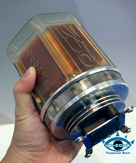 OCZ демонстрирует гибридный кулер-монстр HydroJet