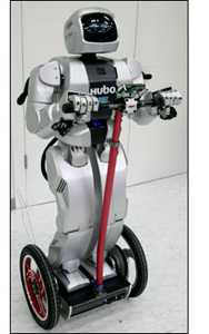 HUBO - робот, который умеет кататься на скутере