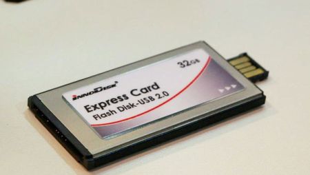 InnoDisk 32GB Flash Disk: накопитель с USB и ExpressCard
