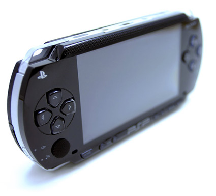 Похудевшая PlayStation Portable в России