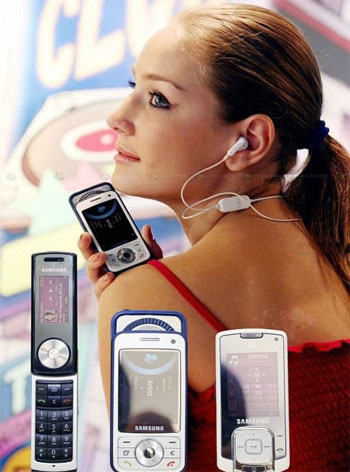Три новых музыкальных телефона Samsung
