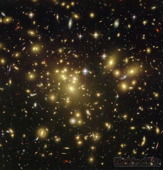 Сто тысяч галактик подтвердили теорию Энштейна
