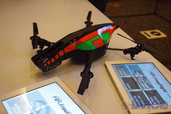 Квадрокоптер Parrot AR.Drone 2.0 снимает HD-видео
