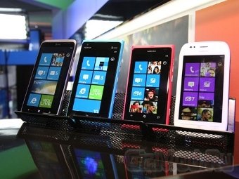 Microsoft желает выпустить смартфон?