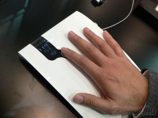 Новый прибор измеряет кровяное давление на пальце