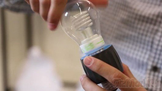 Spark - умный патрон для любой лампочки