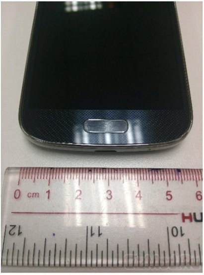 Вероятный смартфон Samsung Galaxy S4 mini