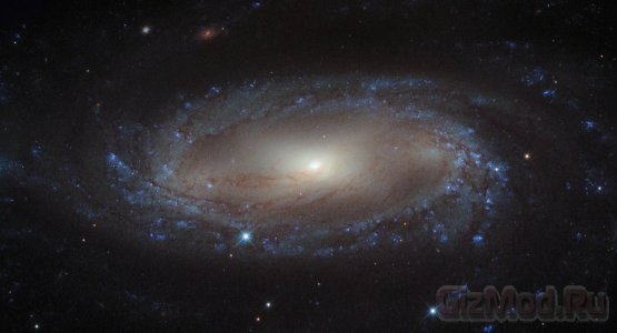 Hubble: потрясающая галактика в созвездии Насоса