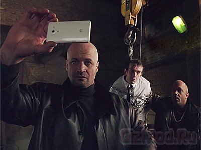 Huawei запустила вирусную рекламу смартфона в России