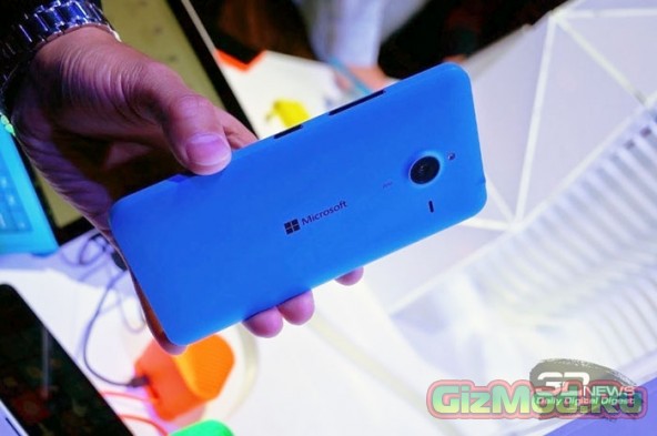 Новый флагман Lumia появится вместе с Windows 10