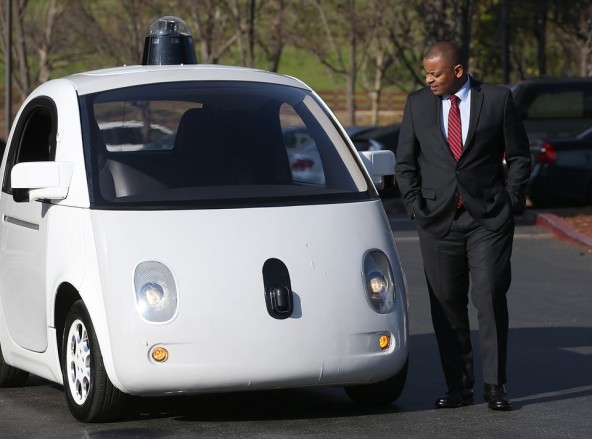 Обычные авто уступают по безопасности робомобилям Google