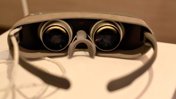LG представила очки виртуальной реальности