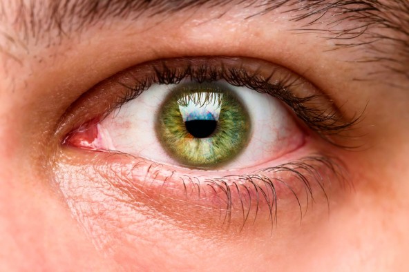 Google получала патент на новое смарт-устройство для глаза