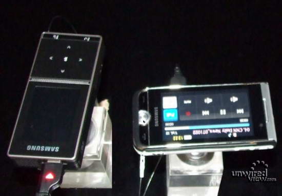 Начало продаж телефона с проектором Samsung i7410