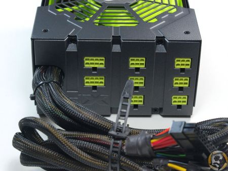 XFX представляет блок питания 850W Black Edition
