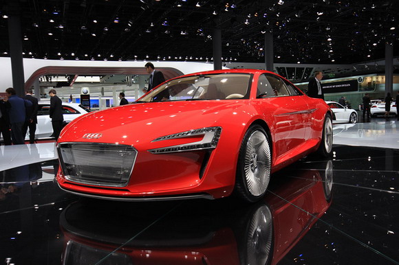 Электрокар Audi e-tron идет в серию