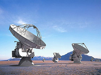 Гиганский телескоп ALMA проходит испытания