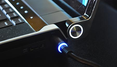 Dell, Studio XPS 16, OLED