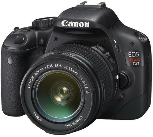 "Мощная" зеркалка начального уровня Canon EOS 550D