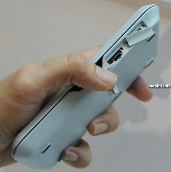 Sharp, IS01