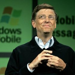 Билл Гейтс смотрит пиратское видео в интернете