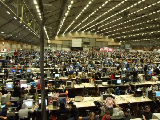 Гигантская LAN-вечеринка