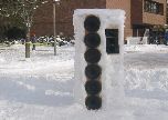 Колонки из снега