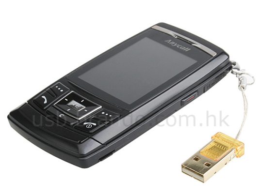 Крошечный кард-ридер для MicroSD карт