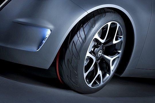 Gran Turismo Coupe - последний концепткар от Opel