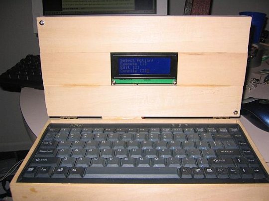 Самодельный деревянный ноутбук
