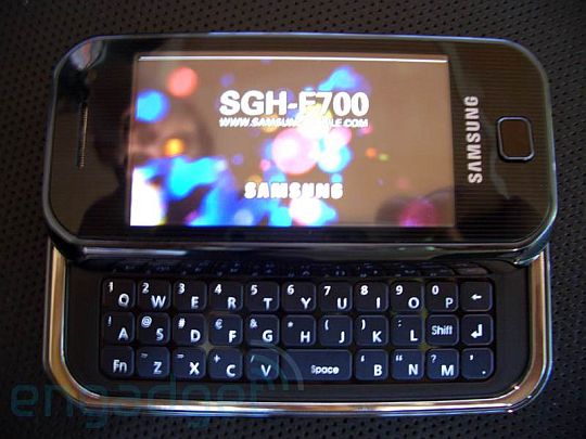 Samsung F700 – живые фото и первые впечатления