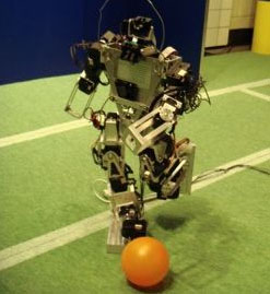 Робот-футболист с американского континента