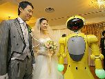Корейцы назначили тамадой робота