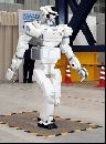 Японский робот-гуманоид в будущем водитель