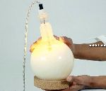«Жировая» лампа – необычный дизайнерский девайс