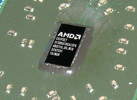 Фото дня и новые подробности: AMD RD790
