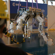 Трёхрукий Eurobot будет помогать обитателям МКС