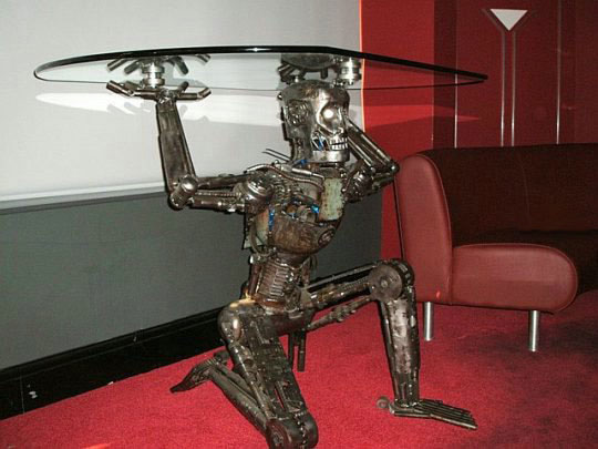 Alien Furniture – дизайнерская мебель из металлолома Alien Furniture – дизайнерская мебель из металлолома