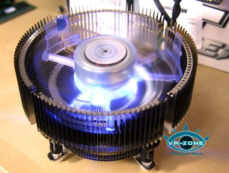 Новый боксовый кулер для процессоров Core 2 Extreme