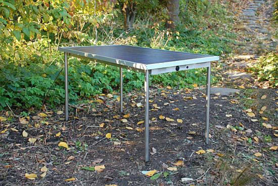 Sun Table – стол на солнечных батареях