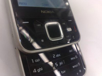 Первые неофициальные фото нового Nokia N96
