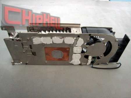 GeForce 9800 GX2 разбирают на запчасти