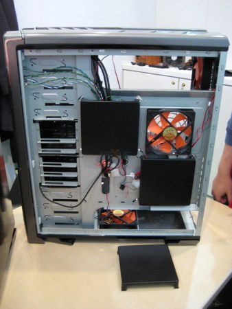 Два концептуальных корпуса от Thermaltake