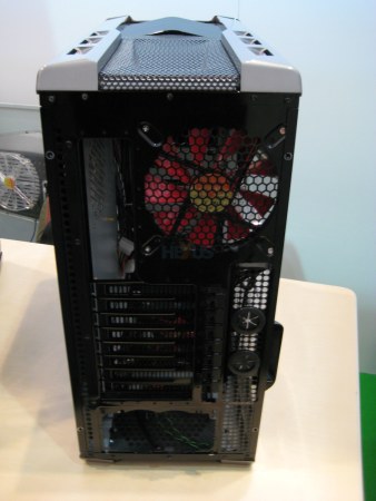 Два концептуальных корпуса от Thermaltake