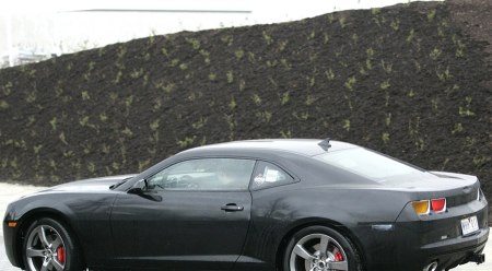 Chevrolet Camaro запечатлен без камуфляжа